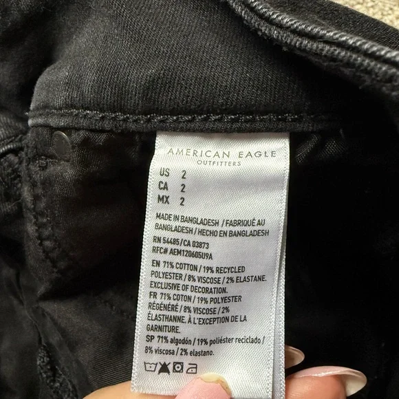 American Eagle Women's Black Denim Shorts - Picture 4 of 4